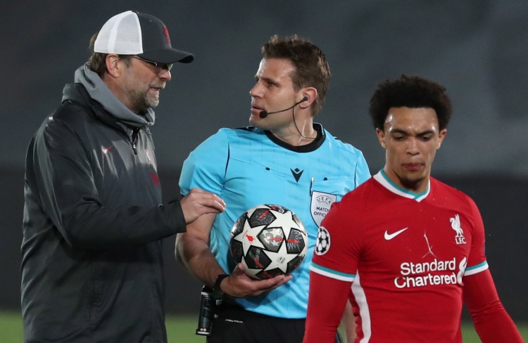 朱艺：德国裁判丹克特来华担任足协杯VAR，高亨进主哨