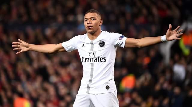 阿德里亚诺：感谢球迷还称我为皇帝；伊布是我合作过最强队友