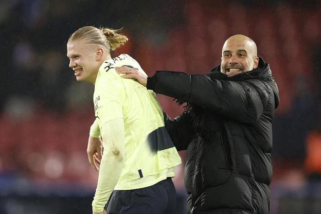 弗格森：阿莫林是个好人，曼联要重夺英超冠军可能还要十年（弗格森称阿莫林人品好：曼联再夺英超或仍需十年）