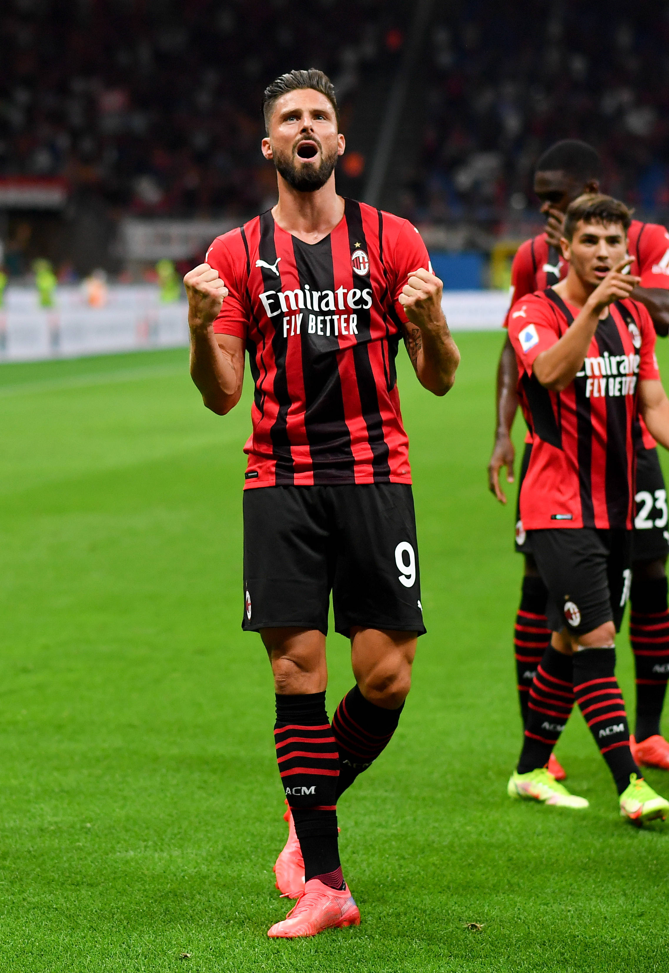 佩杜拉：米兰对恩昆库的角色存疑，但冬窗离队可能性不大（佩杜拉：米兰仍对恩昆库定位存疑，冬窗转会可能性偏低）