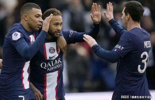 巴萨迎战特内里费，冲击积分榜优势 ｜ 女子足球联赛精彩前瞻（女足联赛前瞻：巴萨对阵特内里费，力争扩大榜首优势）