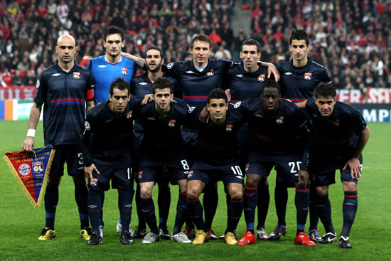 记者：阿贾克斯正接触前狼堡主帅西莫尼斯，视为海廷加继任者