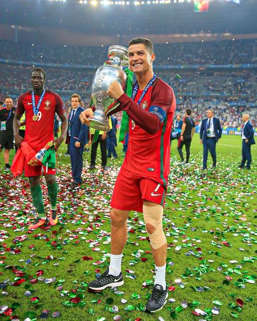 美高梅中国2025年餐饮业务收入占比升至25%