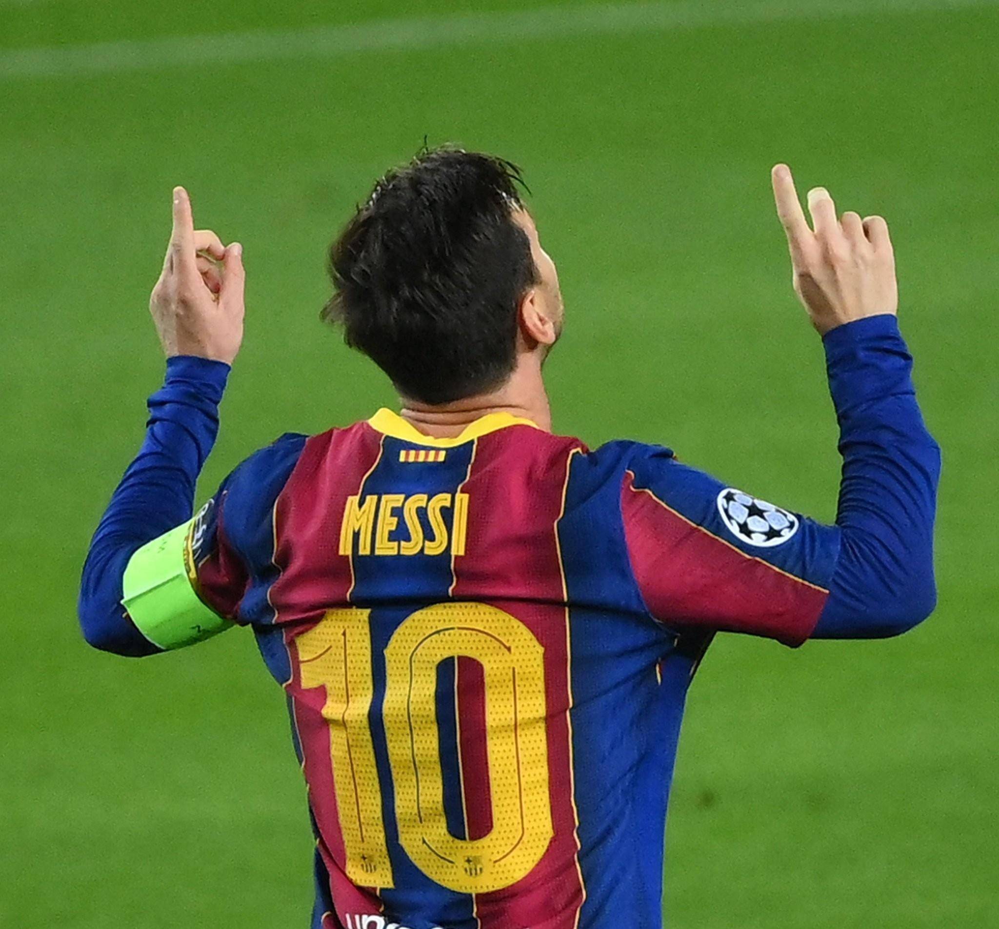 前主帅：我和埃托奥提交两份大名单，是因为当时我还没被解雇（前主帅谈两份大名单：尚未下课，所以与埃托奥同时递交）