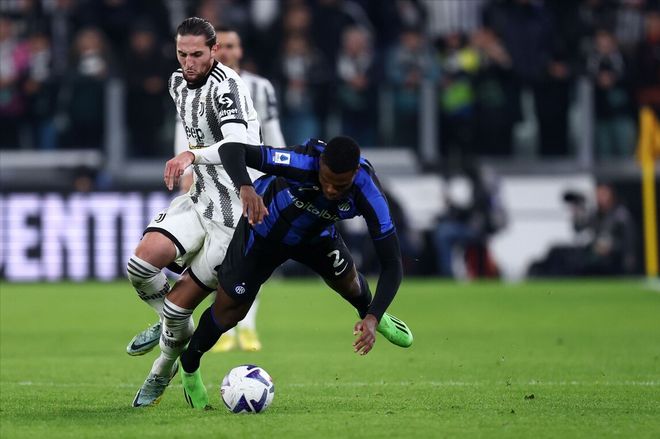 天皇杯战报：佐佐木大树争议点射，神户胜利船2-0广岛三箭（天皇杯焦点战：佐佐木大树争议点球破门，神户胜利船2-0力克广岛三箭）