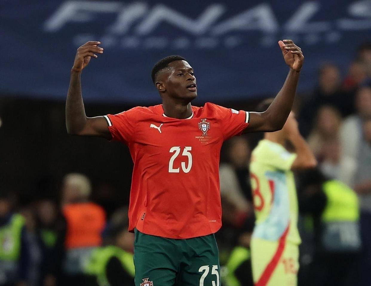 菲律宾队狂热主场氛围点燃赛场