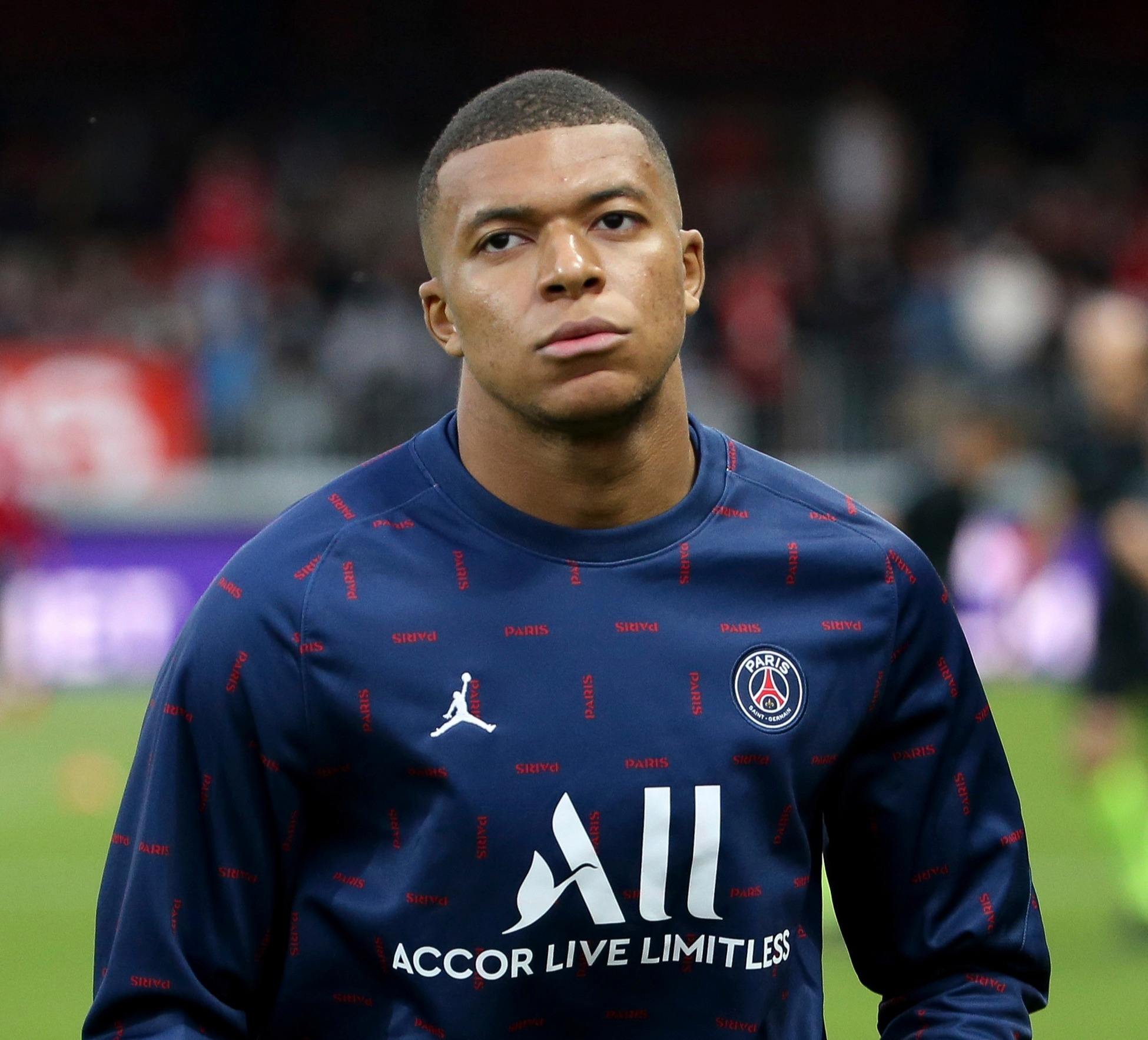 欧联&欧协联看点：贝蒂斯vs里昂——矛盾大战（欧战双线焦点：贝蒂斯vs里昂，风格对决）