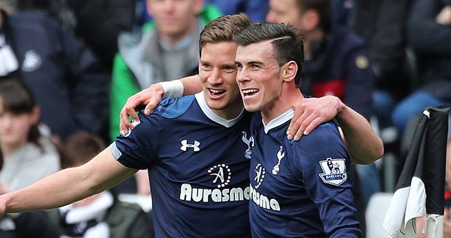 连续3场未首发，萨拉赫赛后发表激烈言论称被当成替罪羊，英媒曝利物浦选择支持斯洛特