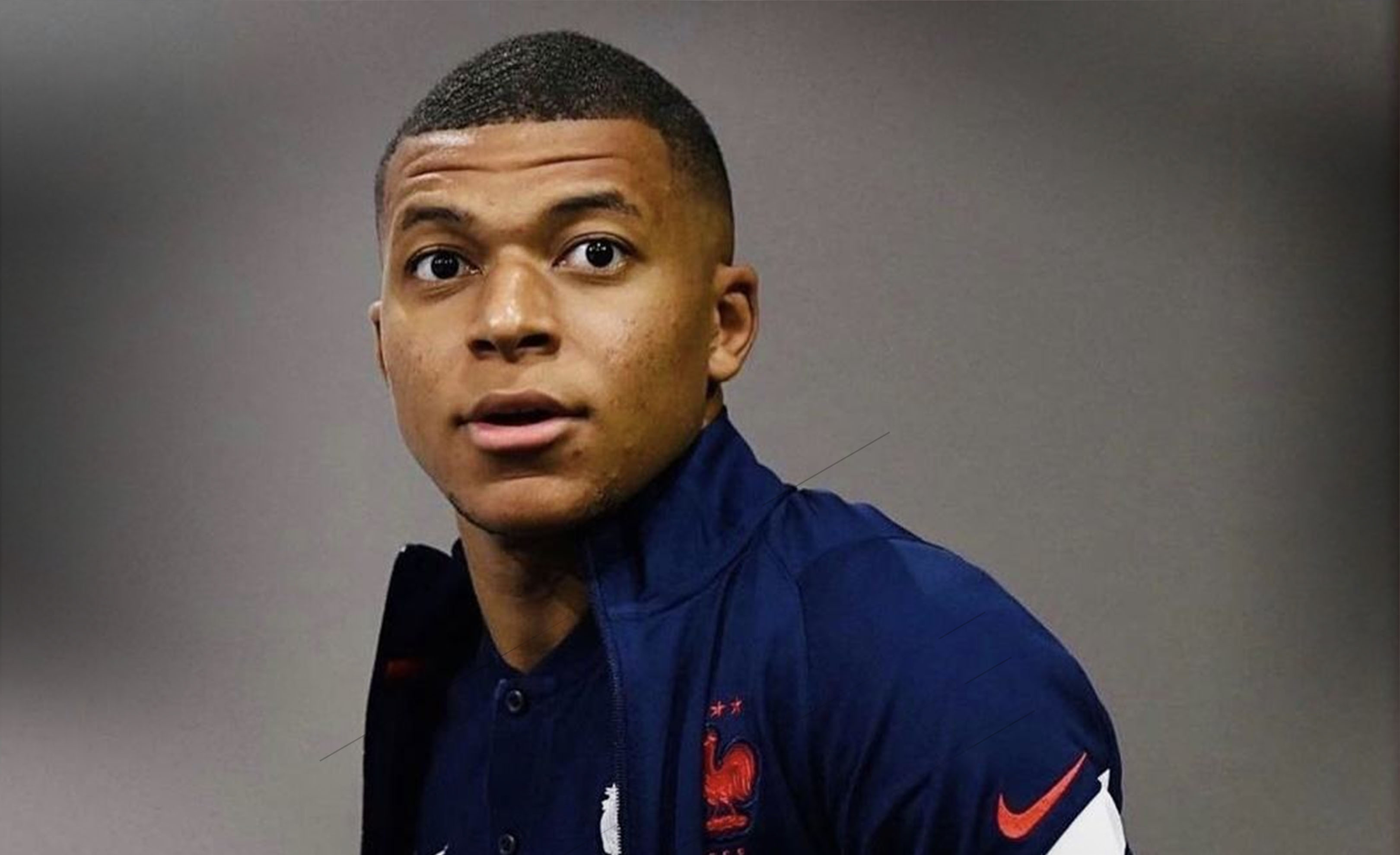 继伊尔马兹之后，奥斯梅恩是第二位欧冠戴帽的加拉塔萨雷球员（奥斯梅恩成加拉塔萨雷欧冠史上第二位戴帽球员，接棒伊尔马兹）