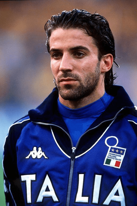 意甲媒体热议：米兰前锋希门尼斯未来扑朔迷离，媒体坚称他将离开而经纪人否认！（意媒聚焦：米兰前锋希门尼斯去留成谜，媒体断言将离队，经纪人予以否认）