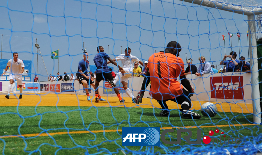 阿森纳晋级“功臣”，水晶宫后卫拉克鲁瓦乌龙+失点（水晶宫后卫拉克鲁瓦乌龙+失点，助阿森纳过关晋级）