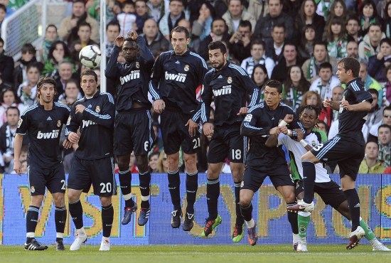 快船末节命中率高，全队士气大增