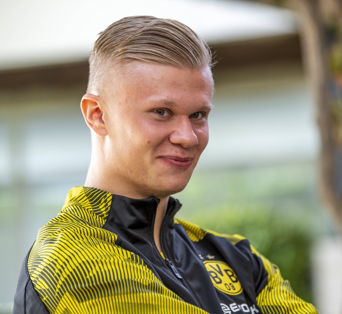 随着保罗在本赛季结束后退役，梦八仅剩下詹姆斯一人还未退役