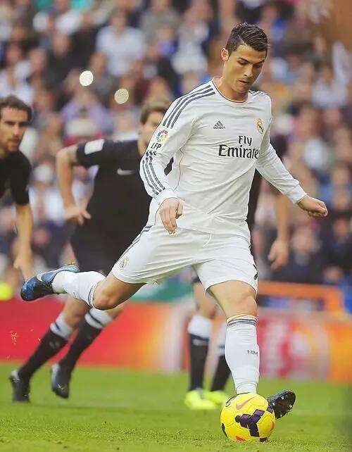 队报：姆巴佩未回马德里复查伤情，直接前往迪拜休整（队报：姆巴佩未赴马德里复检伤势，直接飞往迪拜休养）