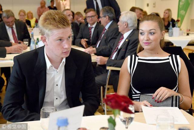 巴恩斯成近12年来，首位英超对曼城完成双响的纽卡球员（巴恩斯成为纽卡近12年来首位在英超对阵曼城梅开二度的球员）