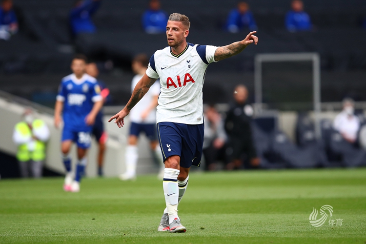 全欧哄抢！记者：利物浦切尔西曼城热刺关注19岁前锋迪奥曼德，标价一亿（记者：欧洲豪门围抢！利物浦、切尔西、曼城与热刺盯上19岁锋线新星迪奥曼德，标价达一亿）