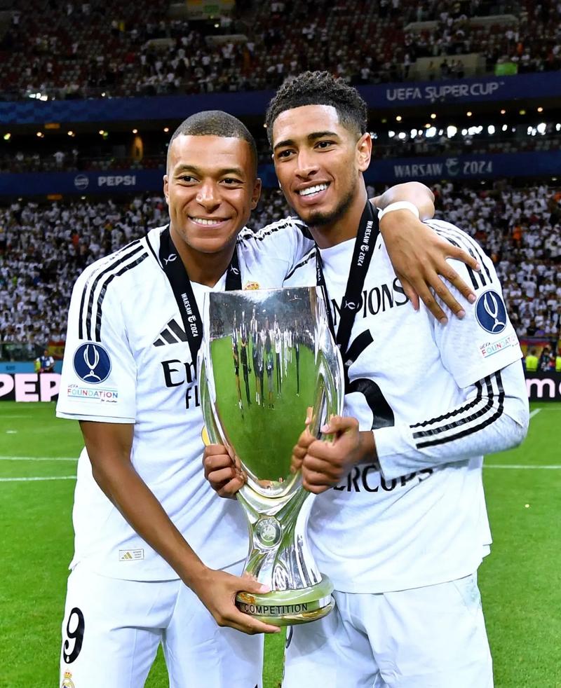 博努奇：小基耶萨可能踢附加赛；球员明白穿意大利球衣的责任