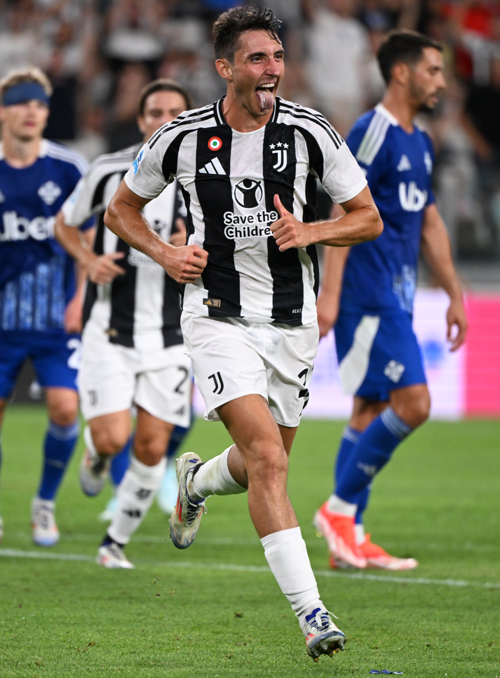 张志磊之后，又一位中国拳击人今天闪耀世界拳击舞台！