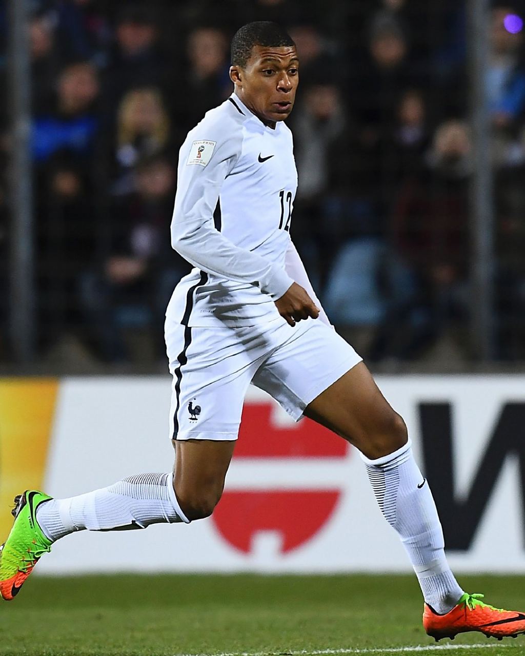 心中充满万分不舍 费雷罗回应与阿卡结束合作（难掩不舍，费雷罗回应与阿卡结束合作）